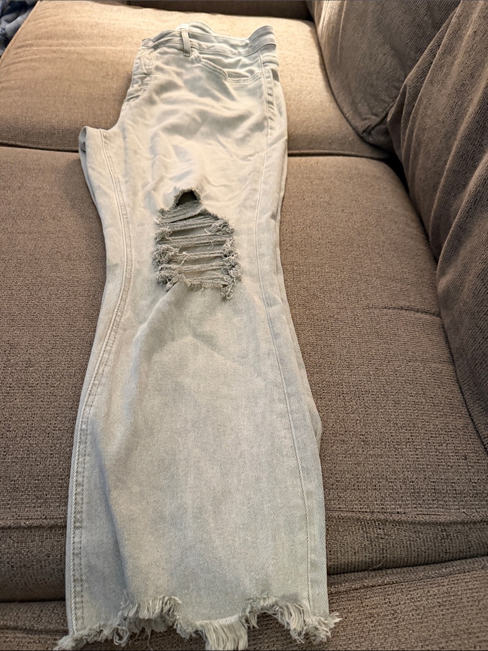 Light Blue Straight Leg Jeans with Distressed Knee